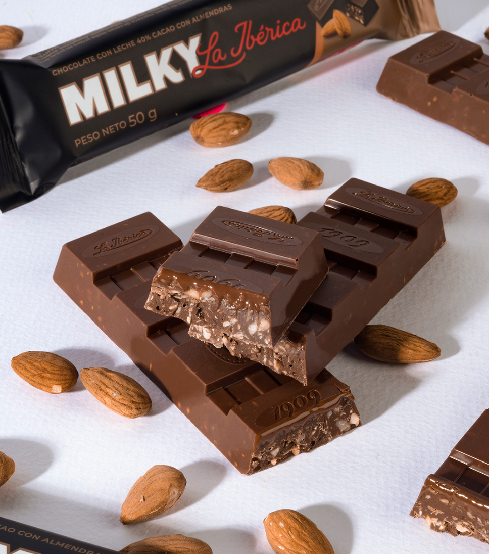 Barra Milky La Ibérica con Almendra 50 g x 10 pzs